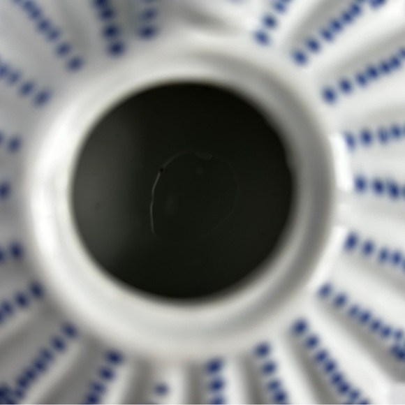 Decorative Teapot Blue White Flat with Lotus Shape Made in China - Picture 5 of 14